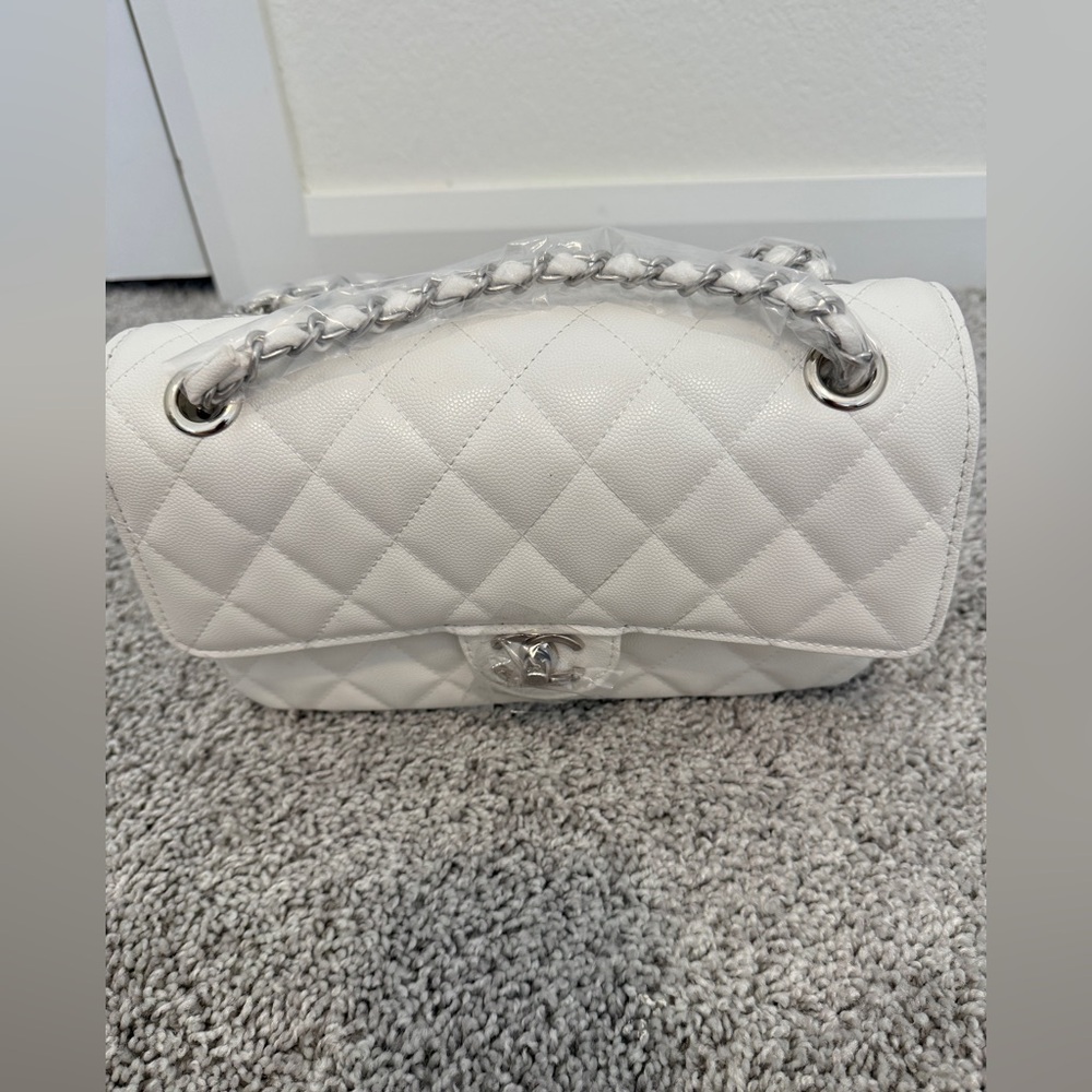 Quilted White Women's Shoulder Bag